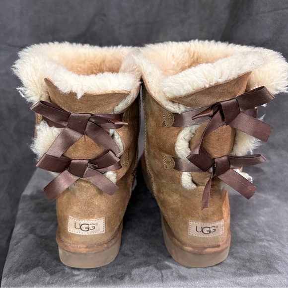 UGG Bailey Bow II Sheepskin Boots Chestnut Women’s 9 - Picture 11 of 13